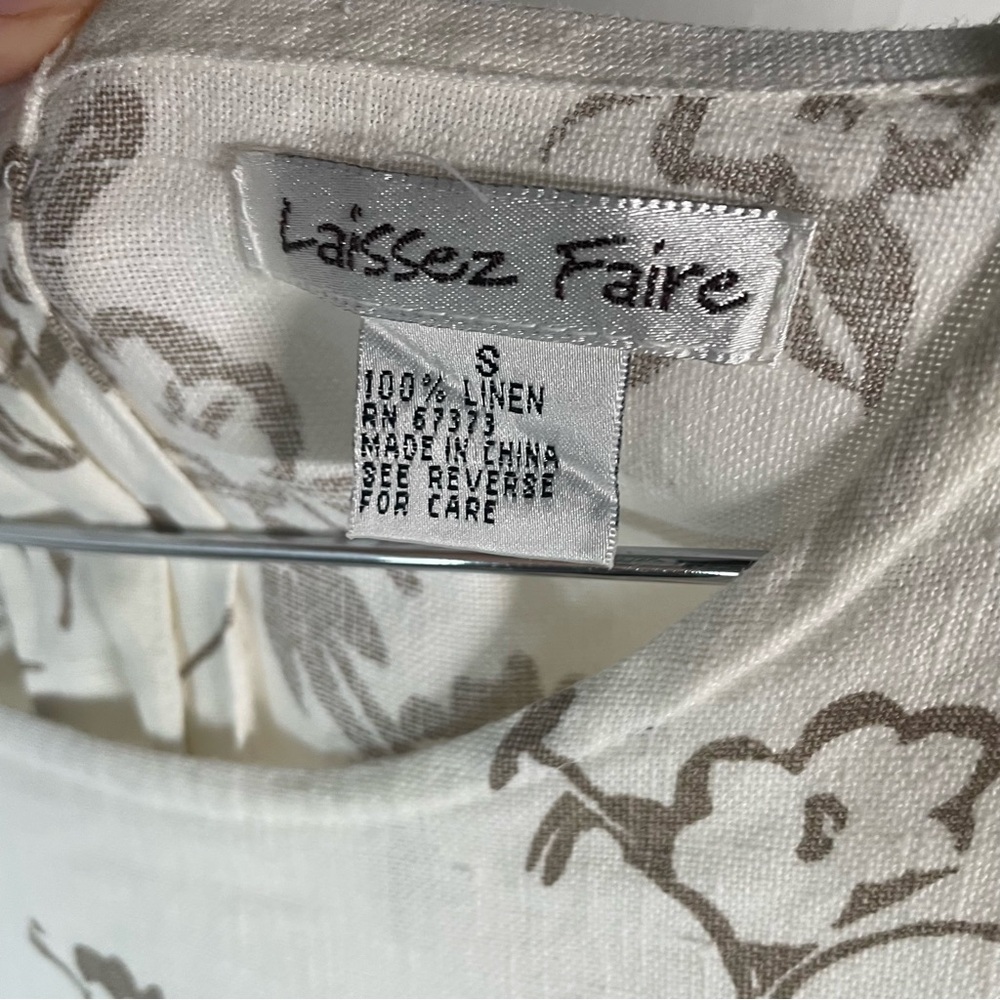 Linen floral Cream and Tan Button Back Short Sleeve Top - Picture 8 of 8